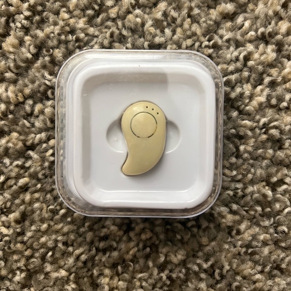 Wireless Bluetooth Earpiece - Picture 4 of 10